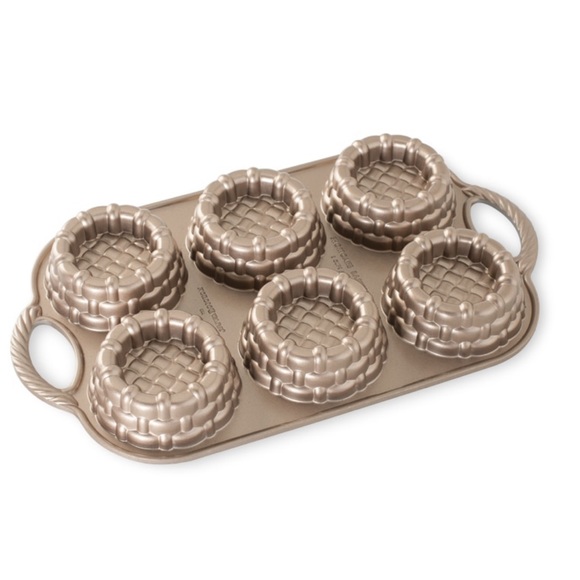 Nordicware Shortcake Baskets Pan - Picture 3 of 5